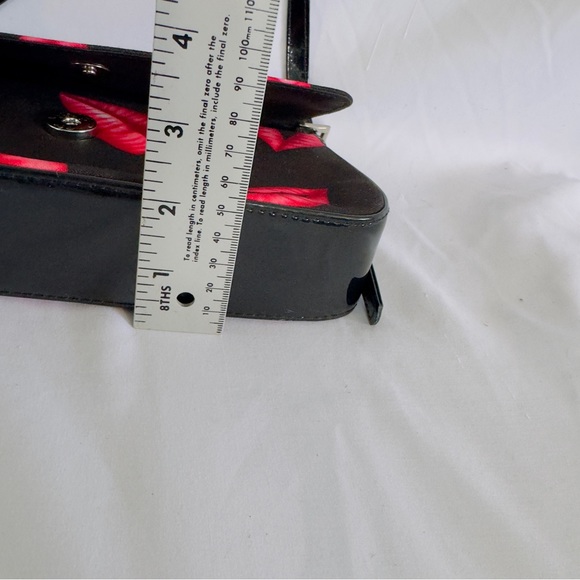 For Nine Lips NWOT Purse Baguette Bag Black Pink Red Kiss Rockabillly Pinup - Picture 11 of 11